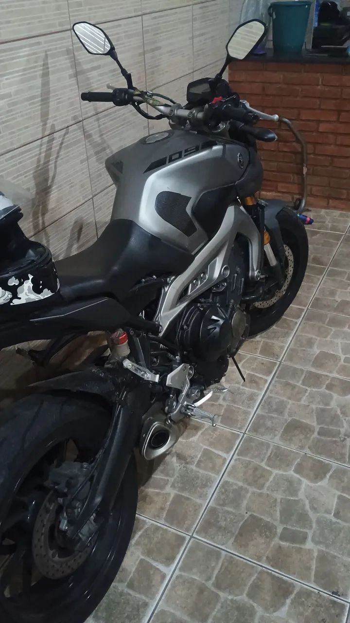 Yamaha MT09 