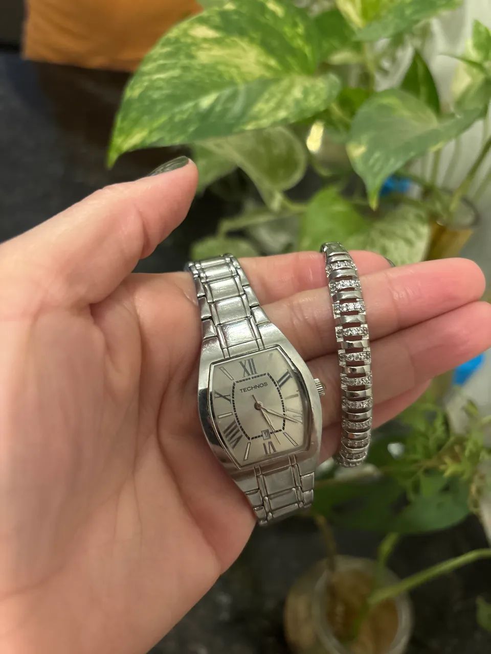 Relógio e pulseira 