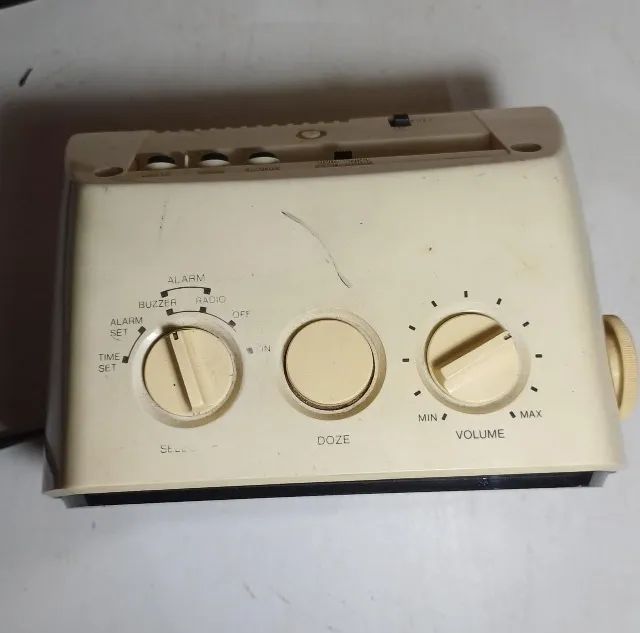  rádio relógio antigo Panasonic RC-55 - Foto 2