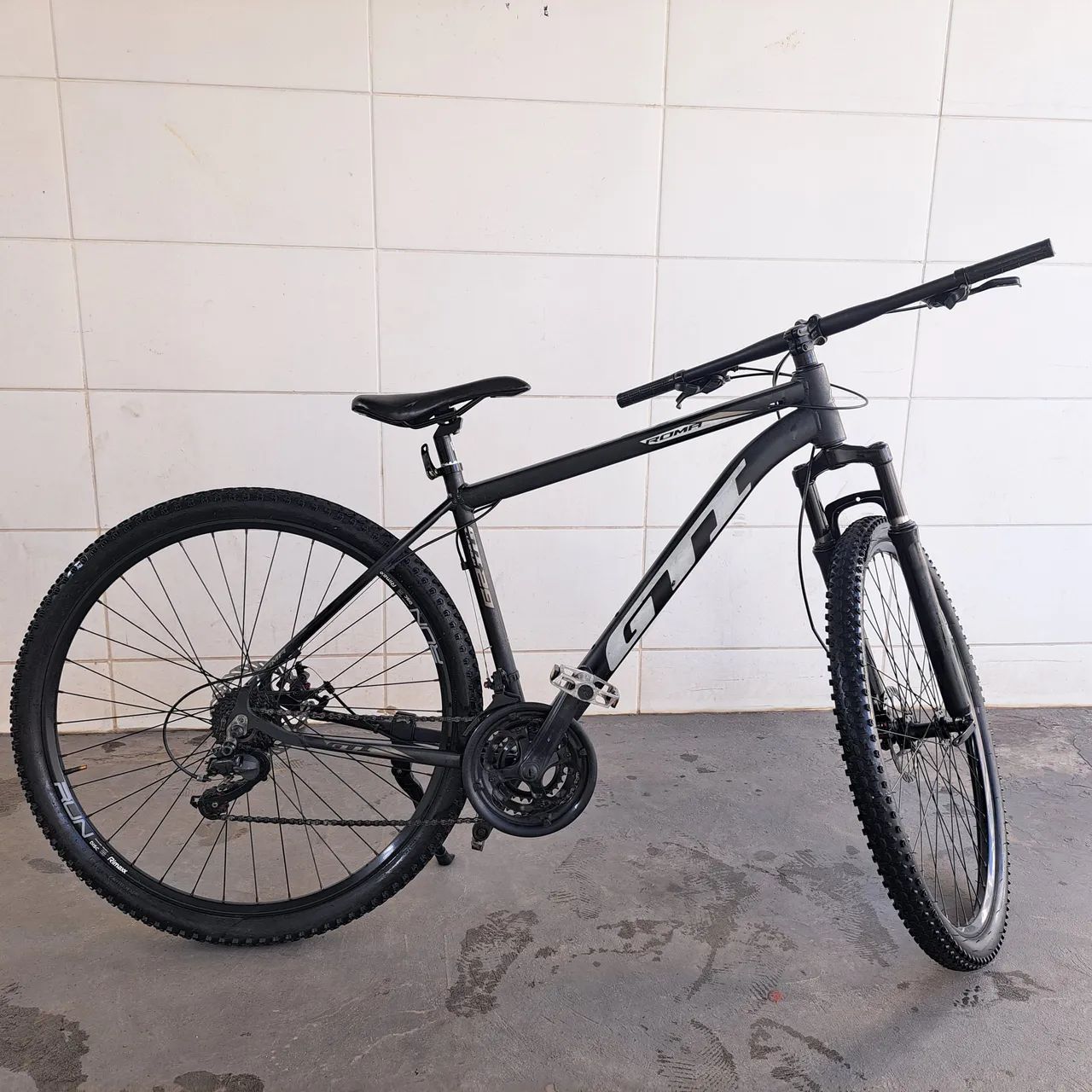 Bicicleta Aro29 GTI preta