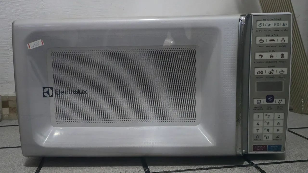 Micro-ondas Electrolux MEO44
