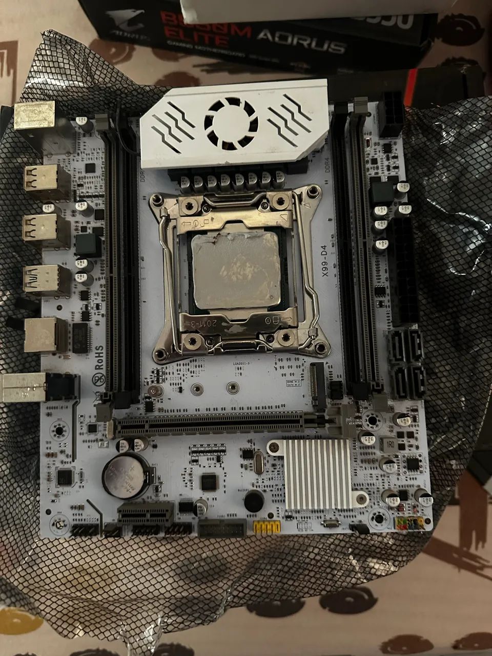 Vende placa mãe e processador Xeon  - Foto 2