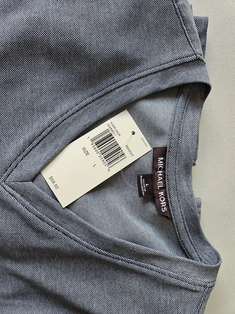 Camiseta gola V da Michael Kors