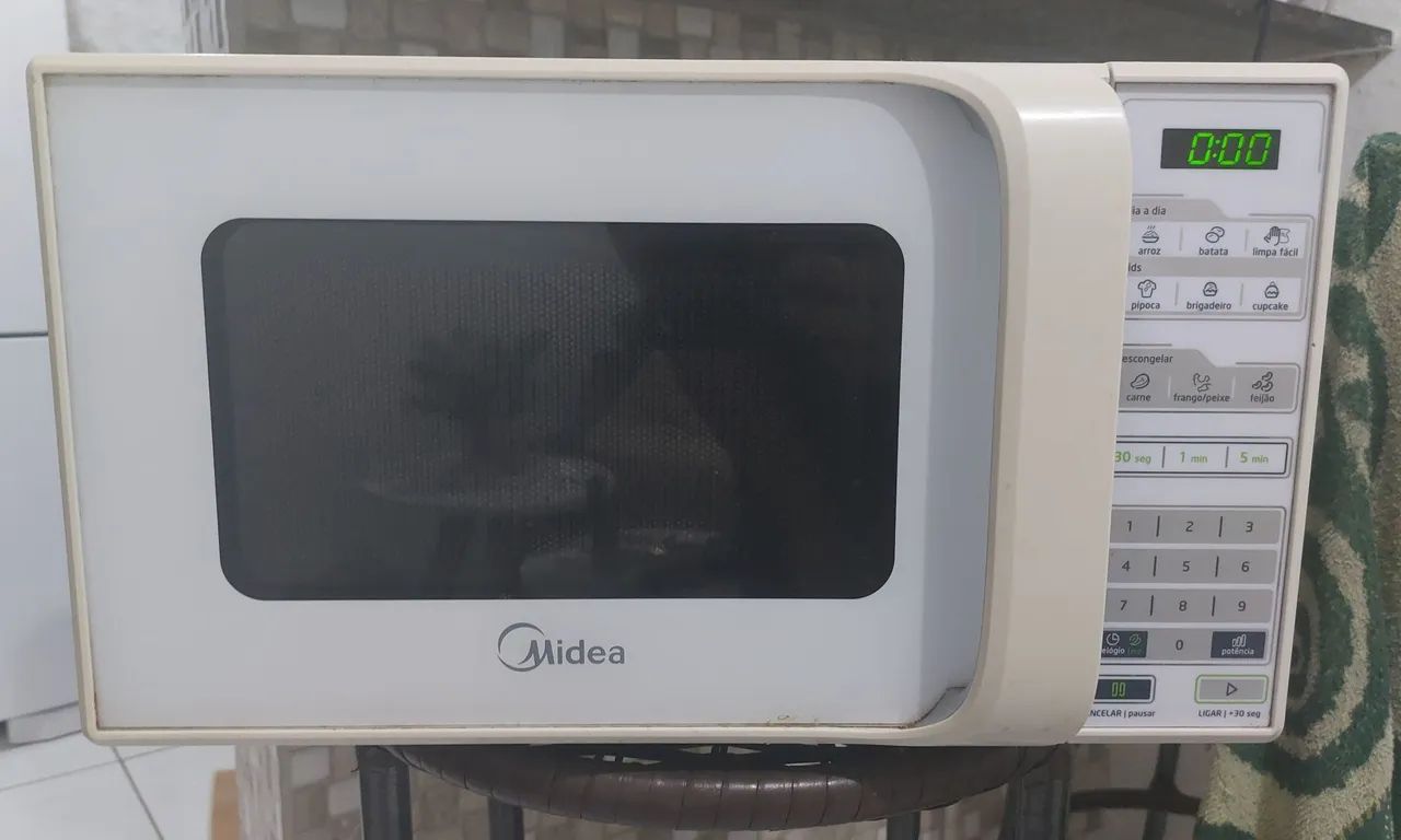 Microondas 20 litros Midea 