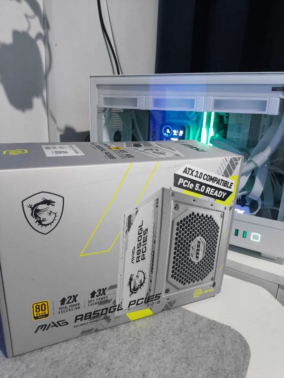 Fonte MSI MAG branca 850w