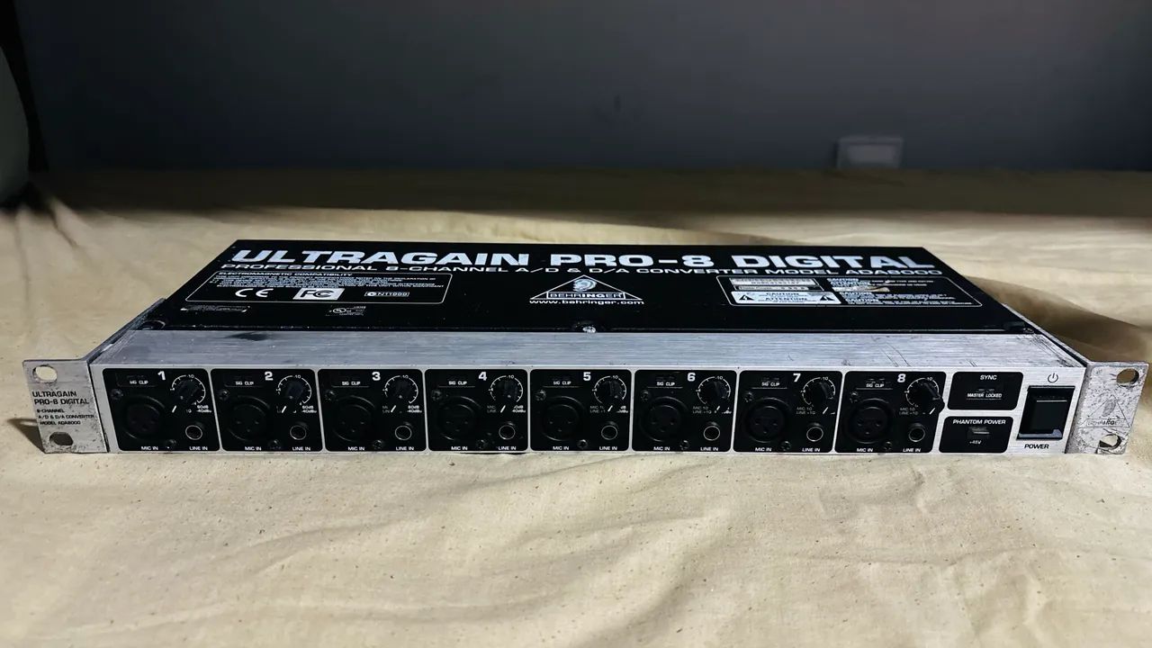 Vendo ADA 8000 BEHRINGER