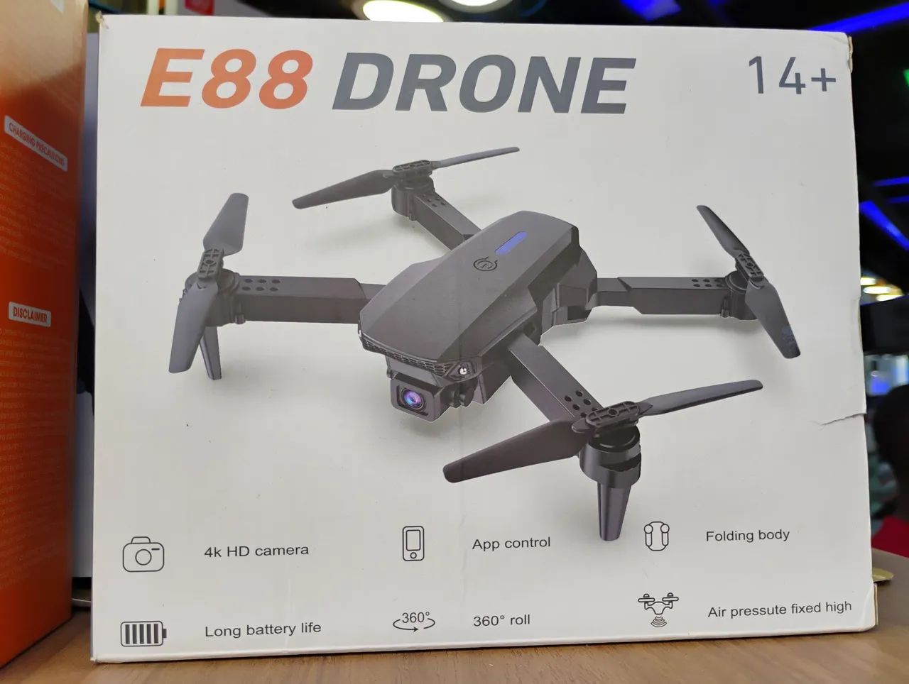Drone E88 