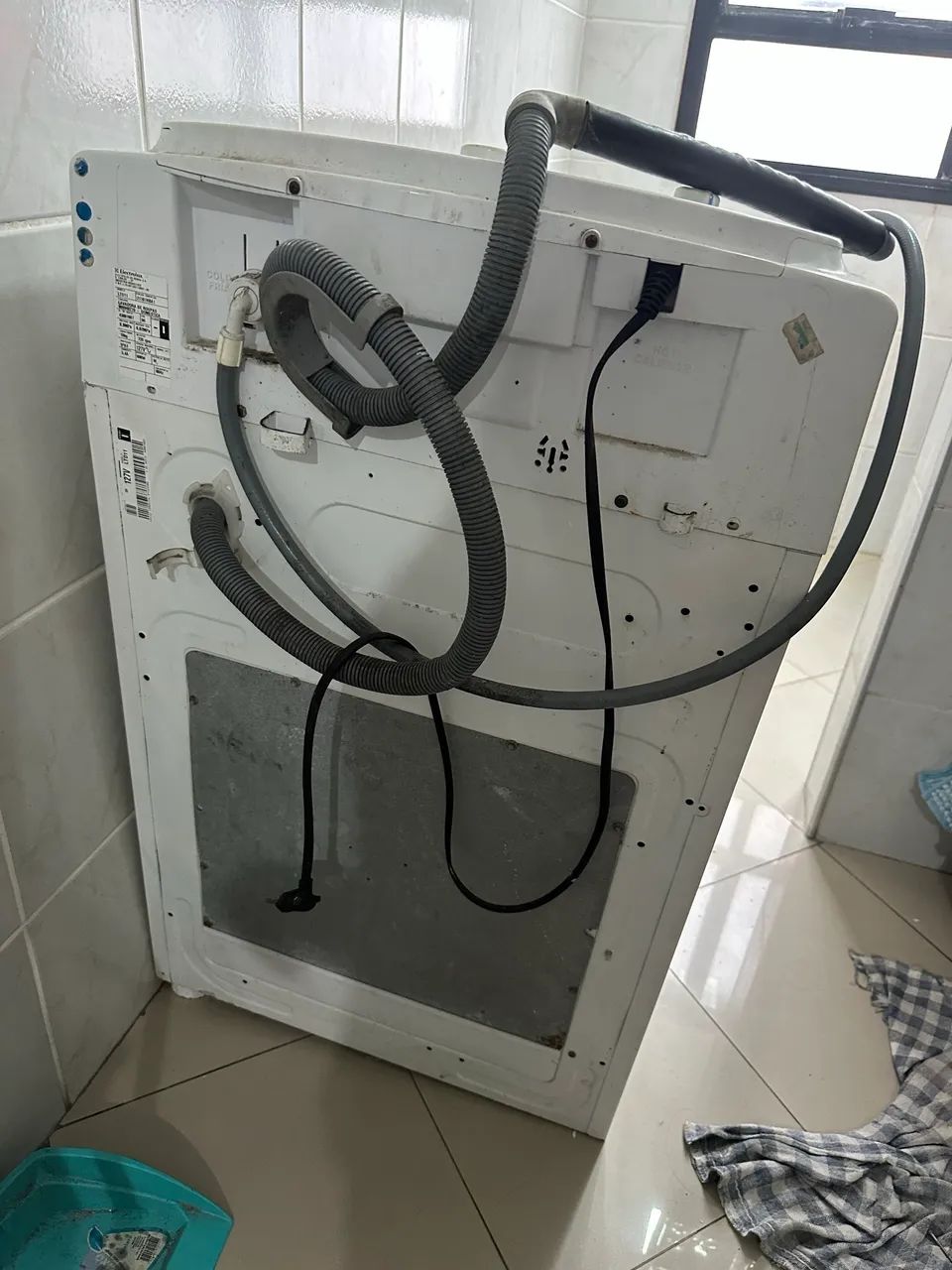 MÁQUINA DE LAVAR ELETROLUX COM DEFEITO - Foto 3