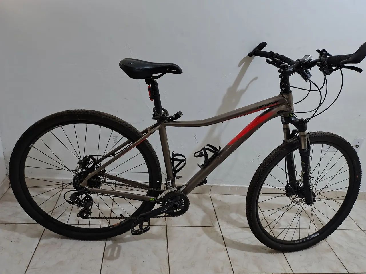 Bicicleta cannodale tango 5. - Foto 2