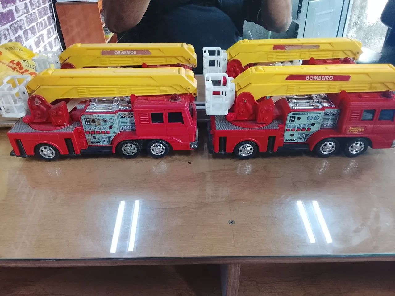 Caminhão de bombeiros Estrela - Foto 2