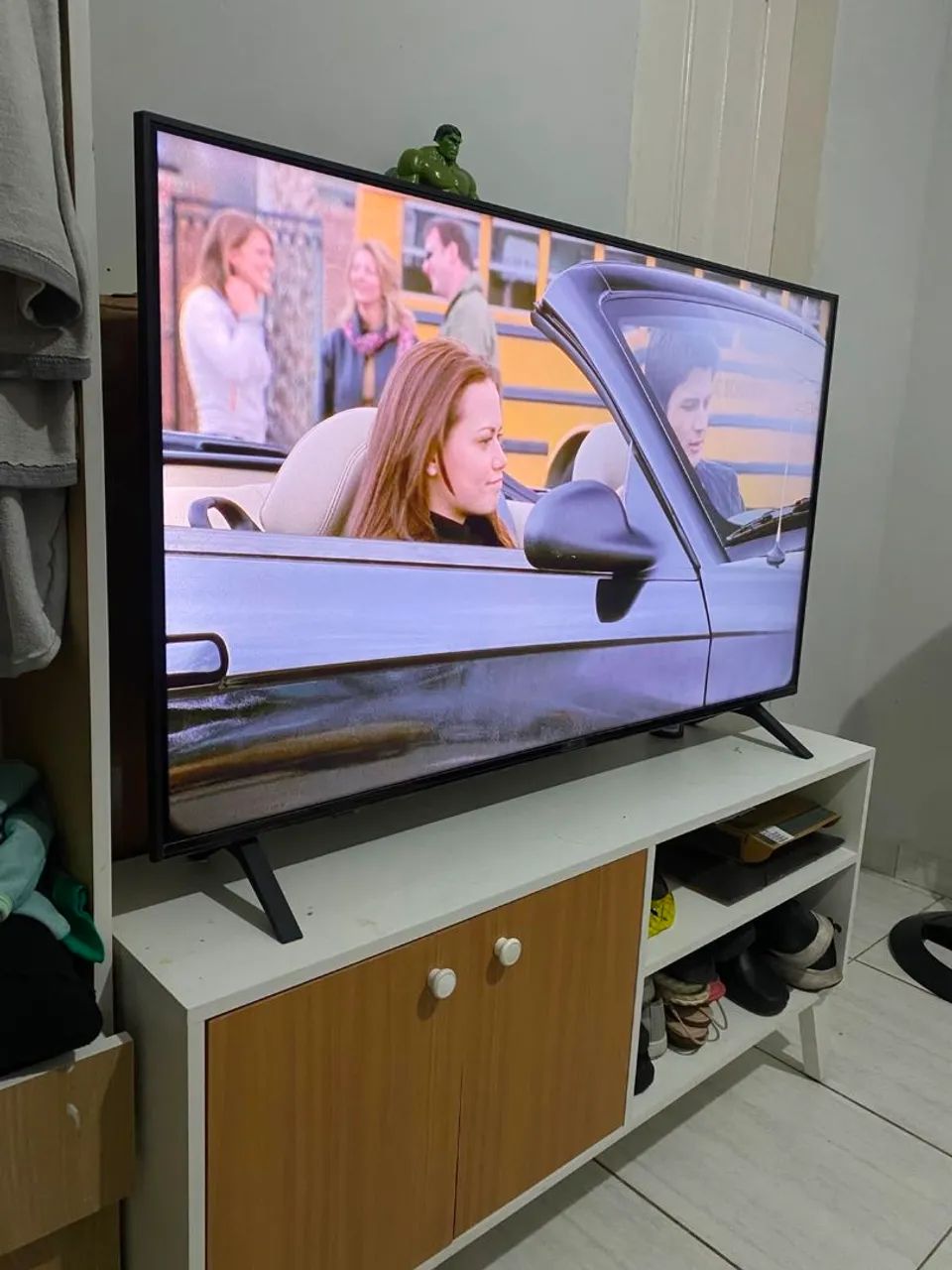 Tv 50° e um rack - Foto 2