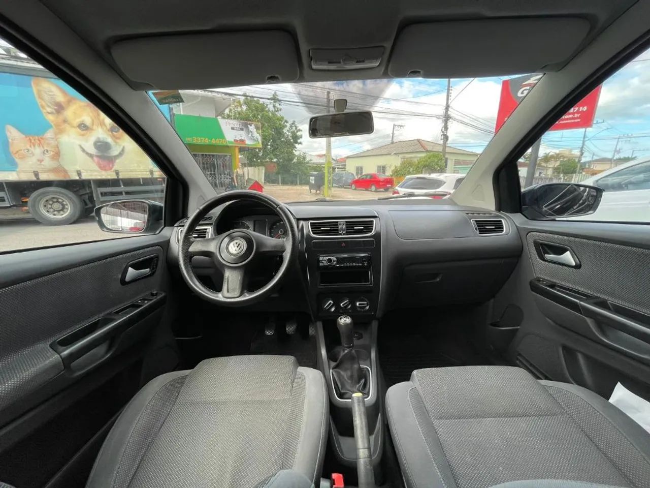 Volkswagen Fox 1.0 MI Total Flex 8V 3P 2011 - Foto 4