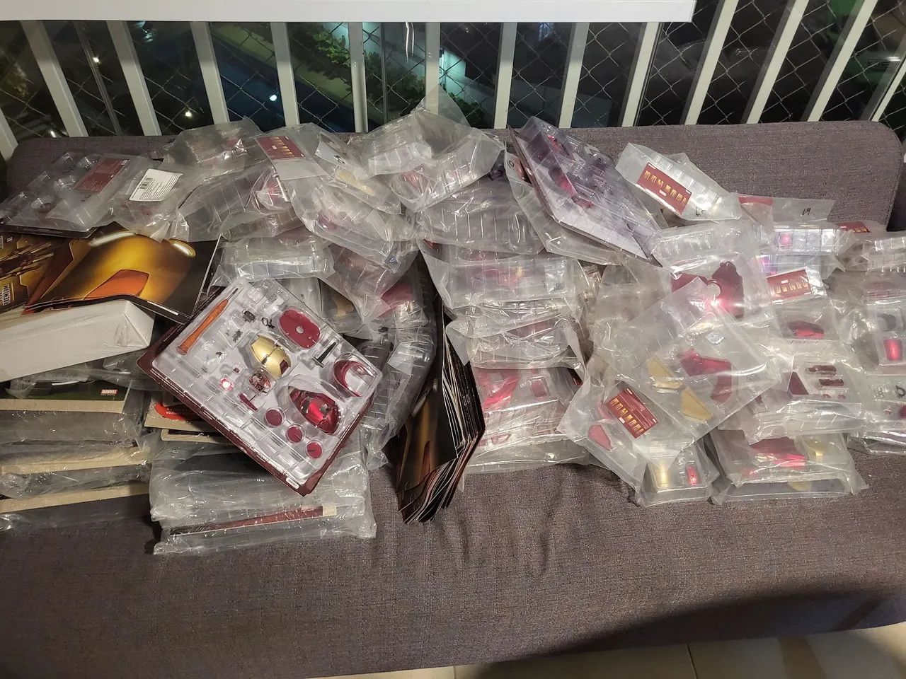 IRON MAN MARVEL MINIATURA e FASCÍCULOS 