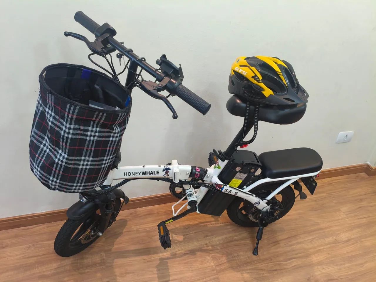 Bicicleta elétrica honey whale s6