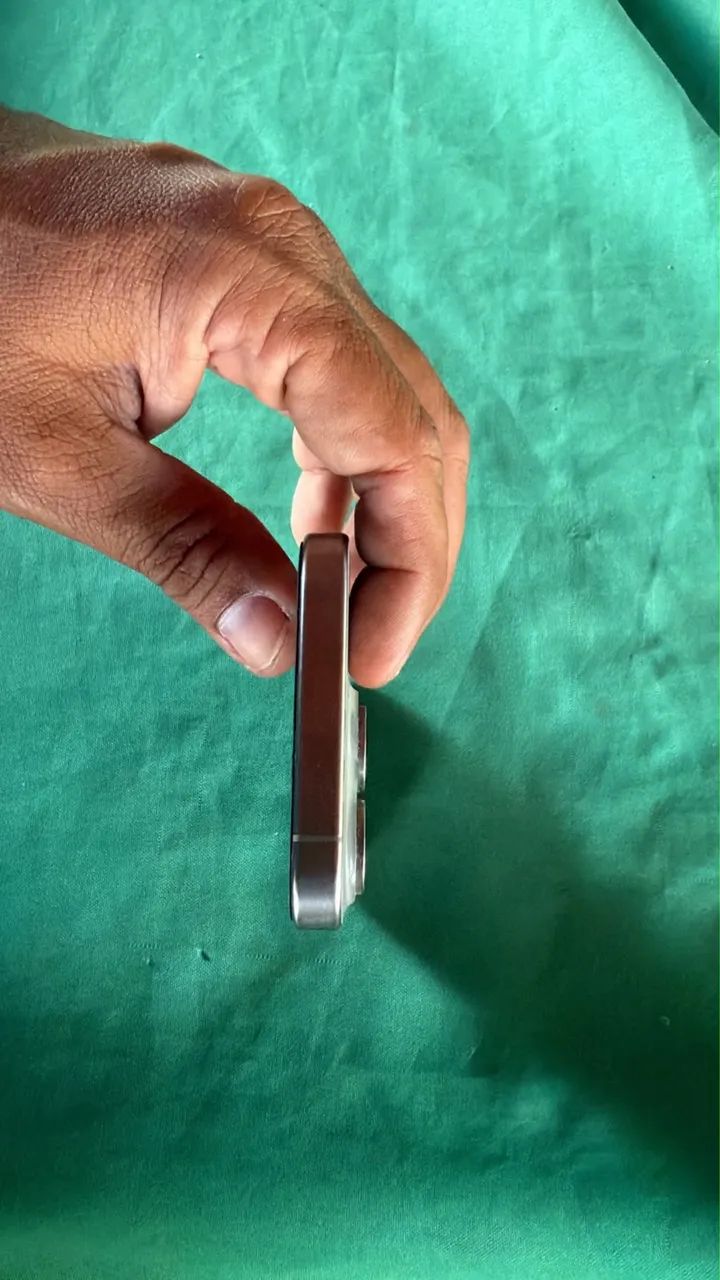 iPhone 15 pro 128gb - Foto 3