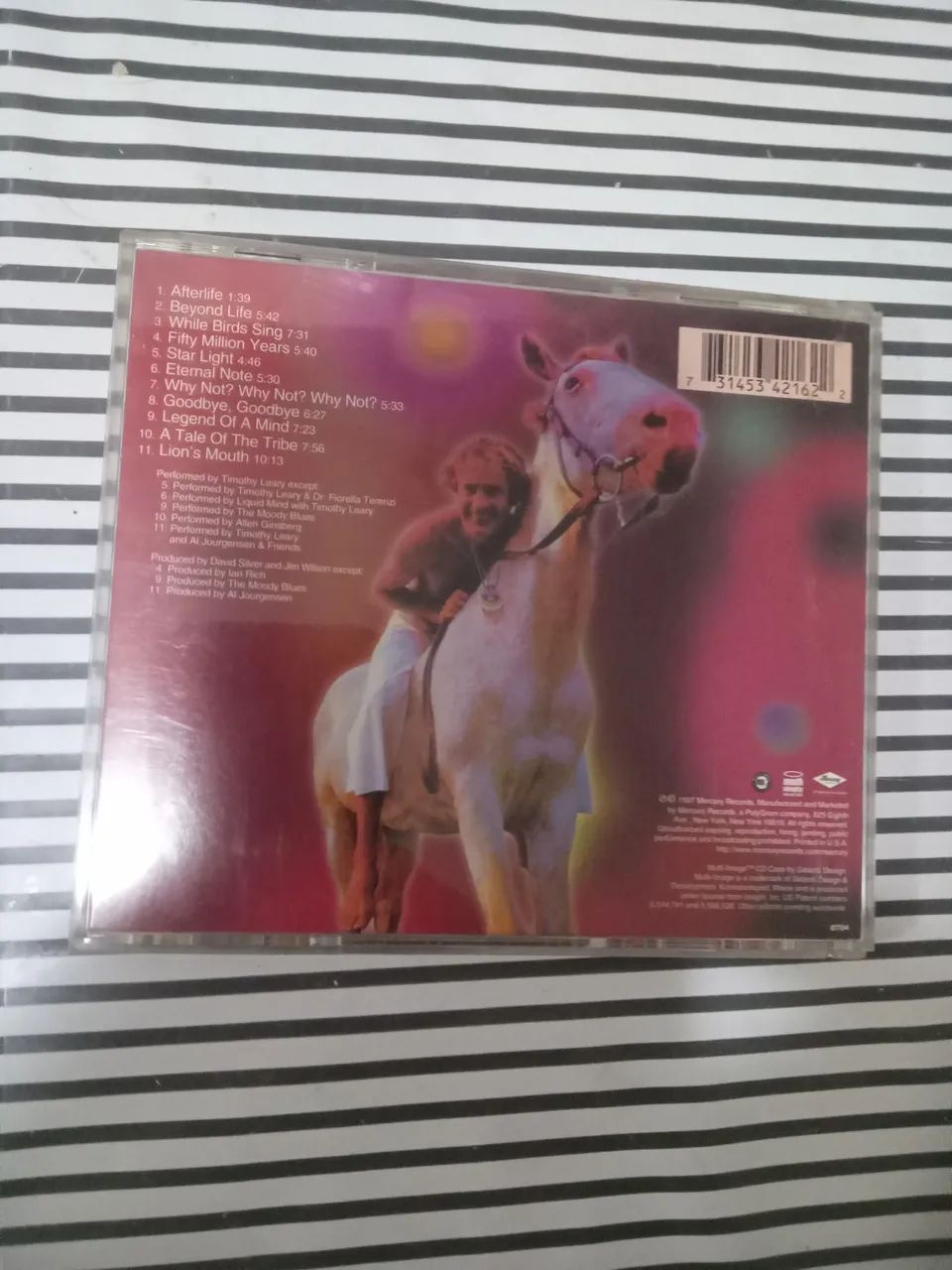 CD importado Beyond Life With Timothy Leary capa holográfica - Foto 2