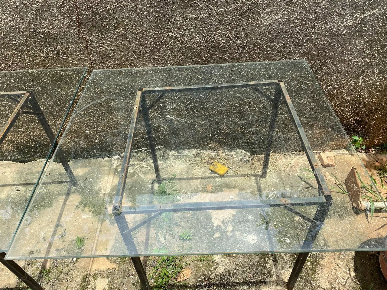 Mesa de vidro com estrutura de metal - Foto 3