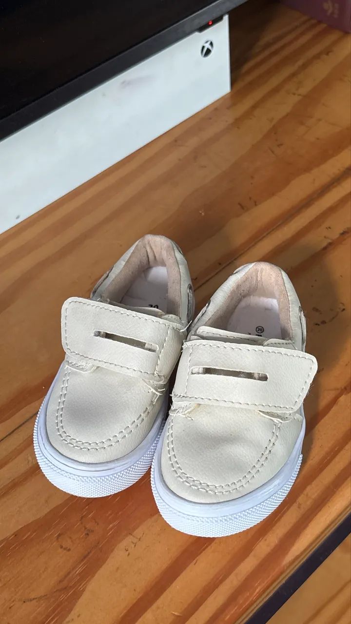 Sapatinhos de menino n 20  35,00 cada pouco usados - Foto 2
