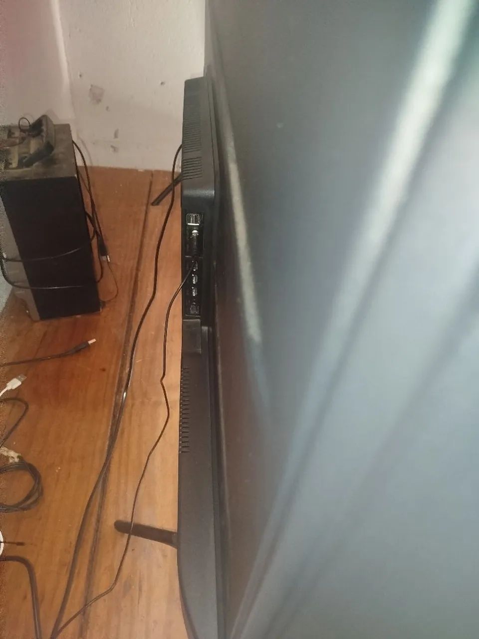 Vendo TV 50 aiwa polegadas - Foto 3