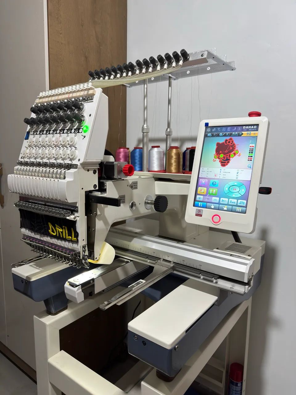 Máquina de Bordar Profissional 01 Cabeça 15 agulhas NOVA