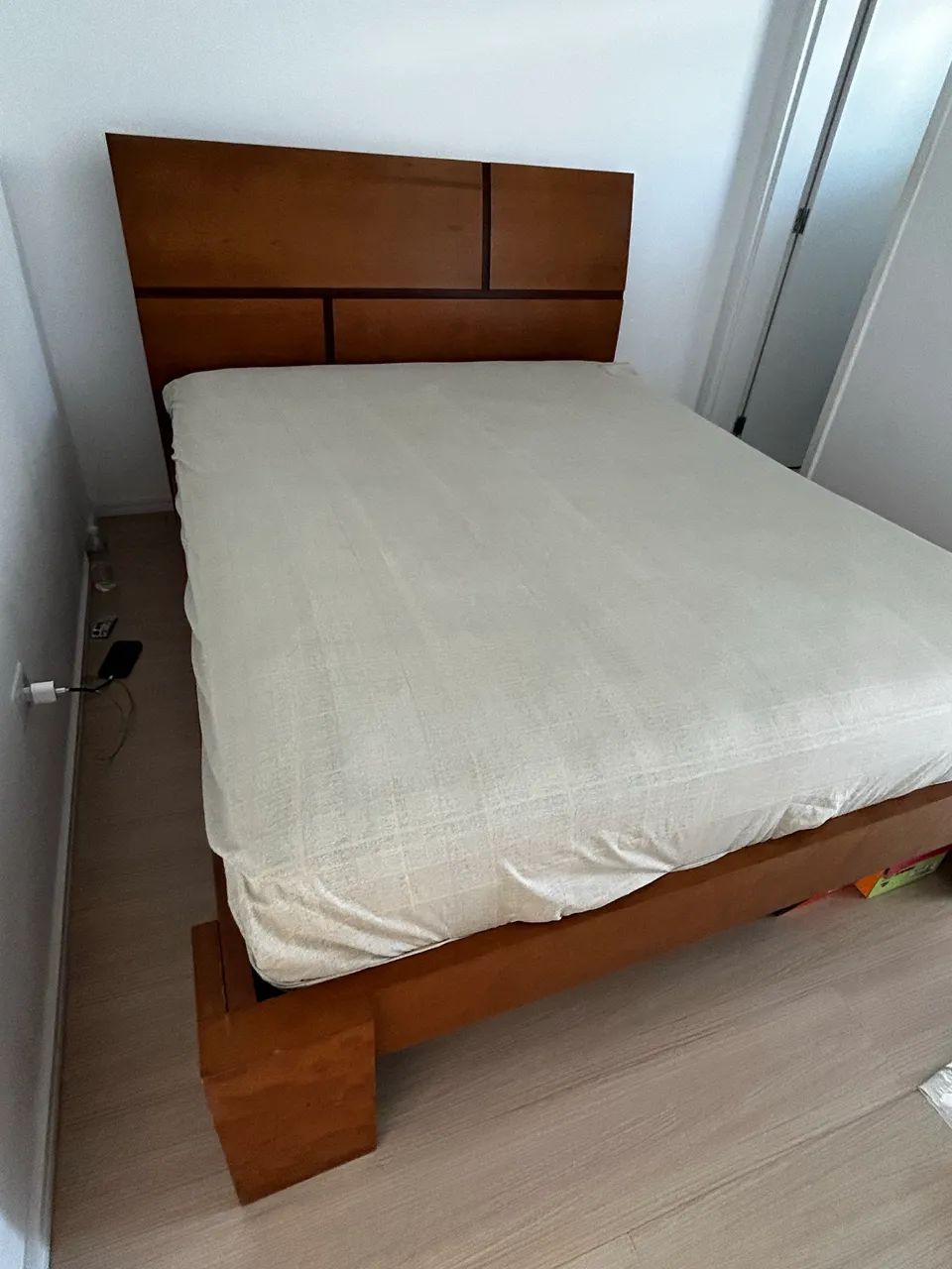 Cama  Queen de madeira Maciça + colchão  - Foto 2