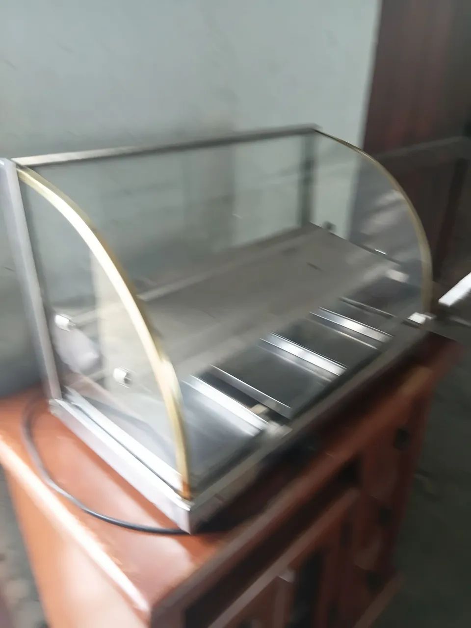 Vitrina estufa com dois compartimentos para assados e fritos - Foto 2