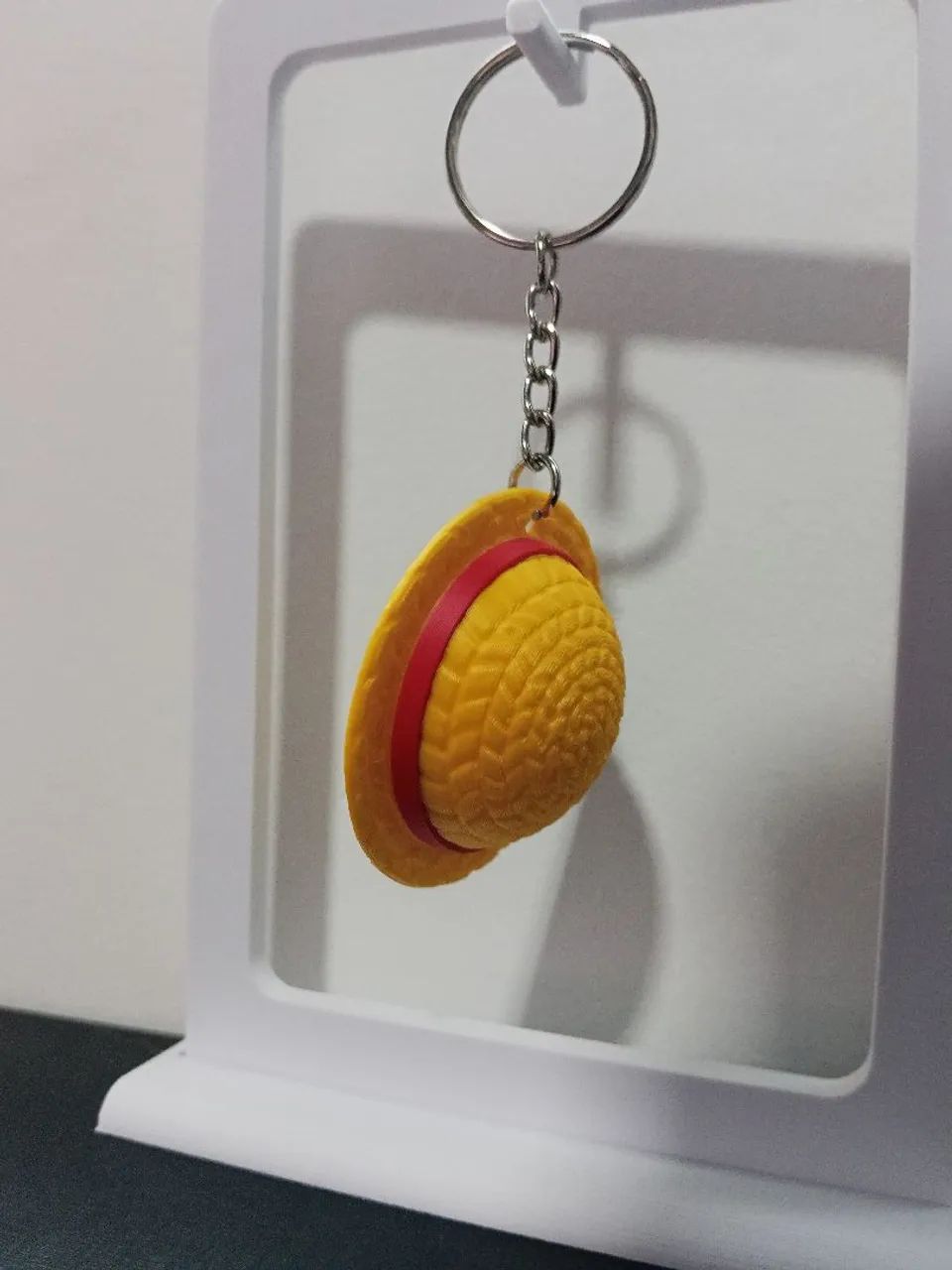 Chaveiro Chapéu de palha do Luffy - One piece  - Foto 3