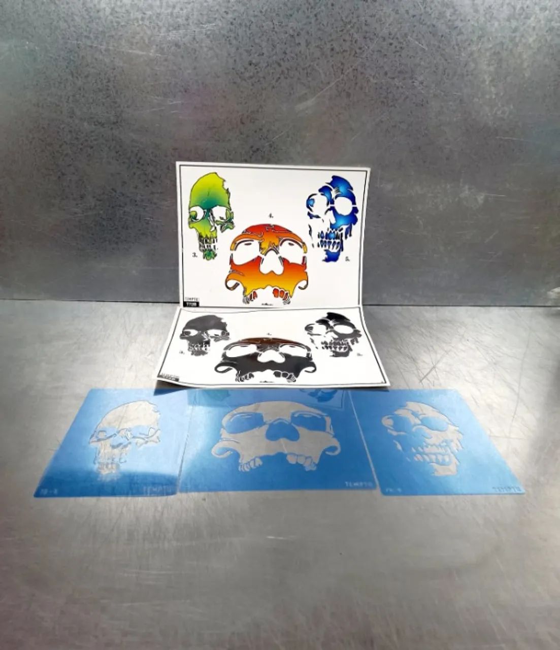 3 Stencils Caveira NOVOS - Foto 5