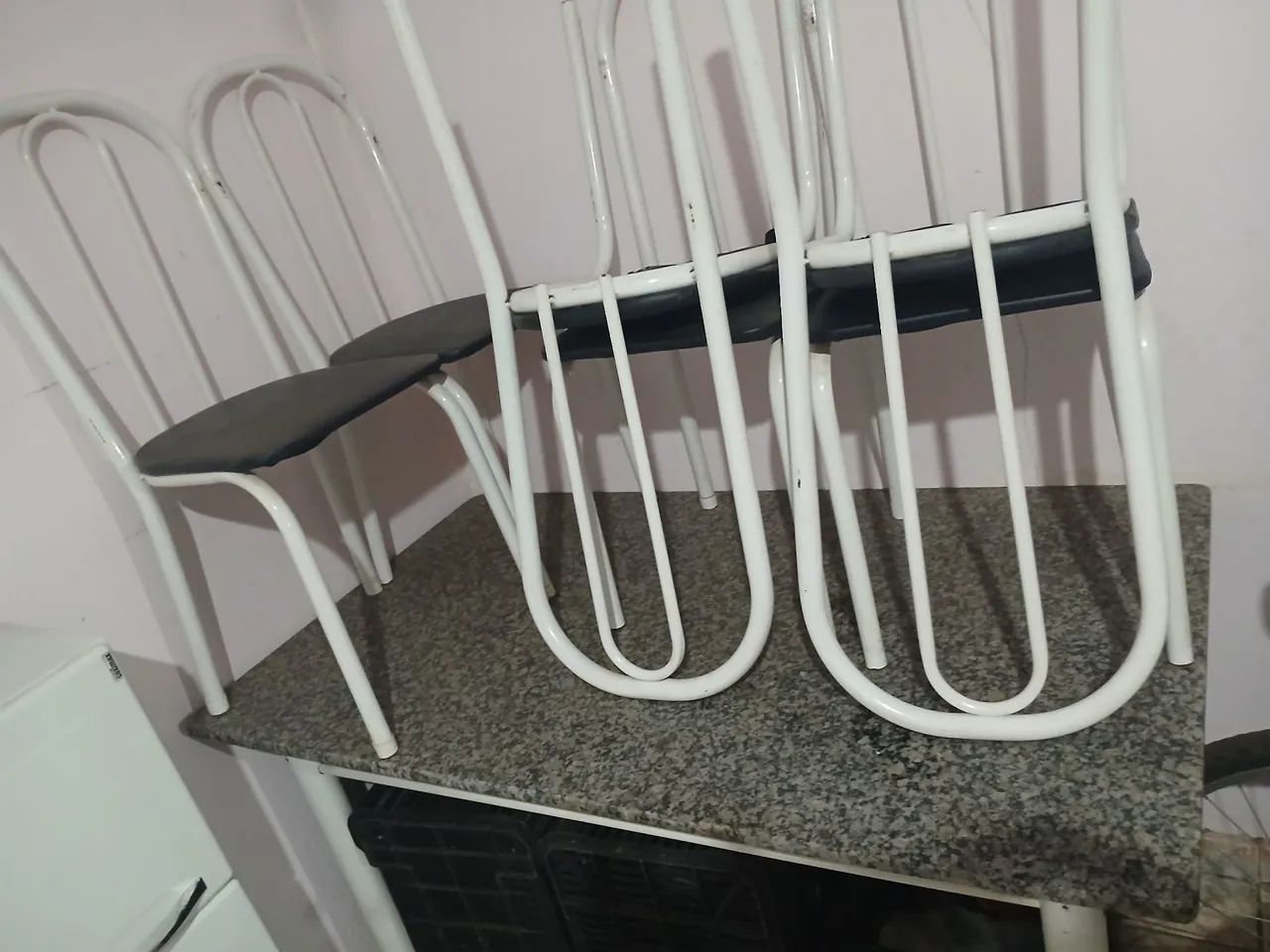 Vendo mesa de jantar 6 cadeiras  - Foto 3