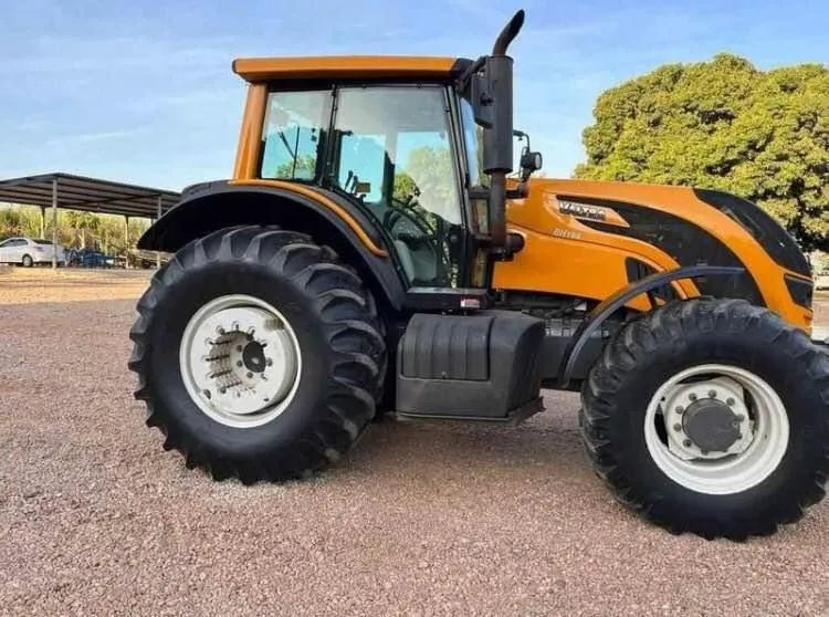 Trator Valtra - Foto 4