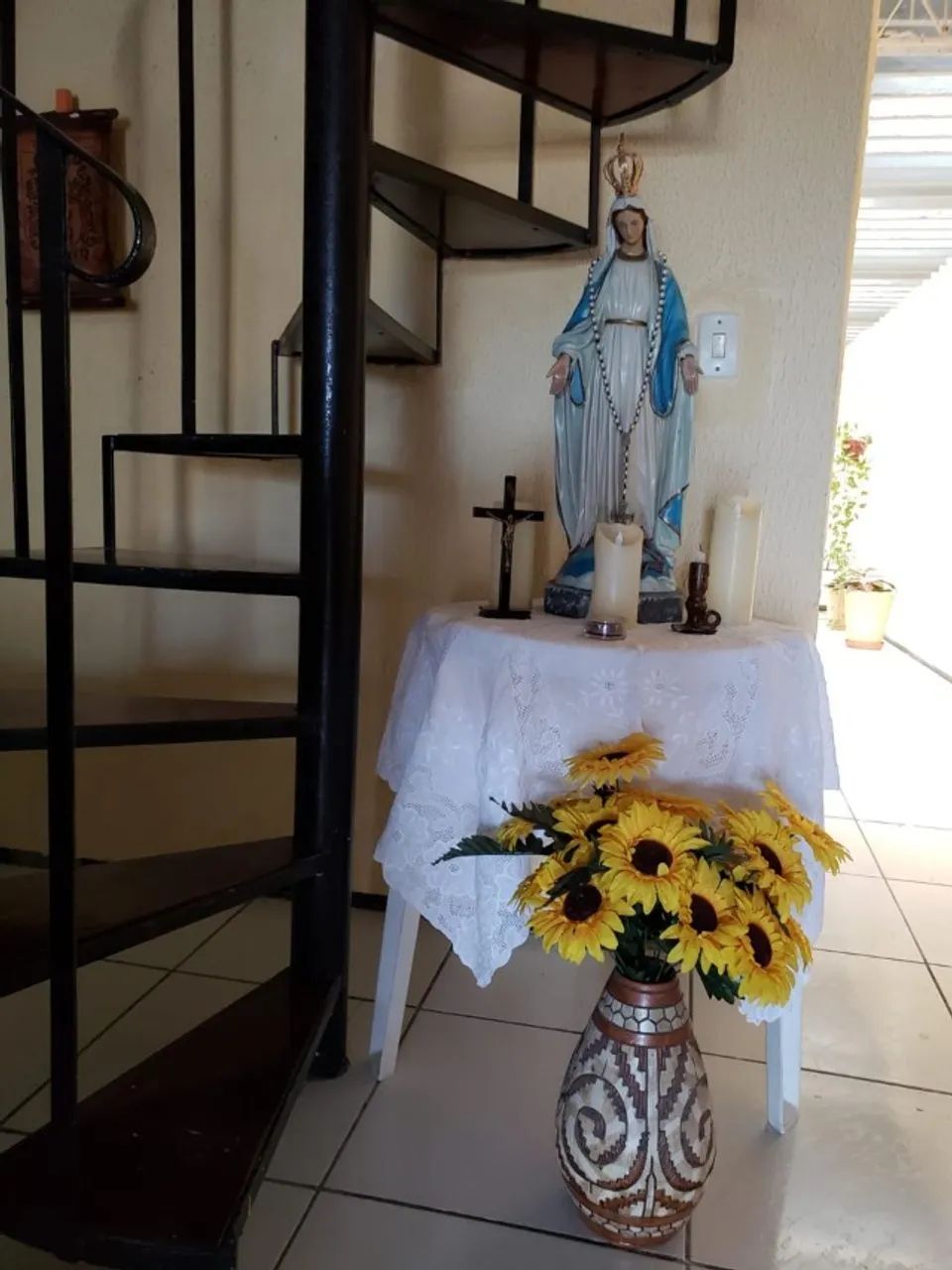 Vende Casa ? OPORTUNIDADE NO MONTESE - AMPLA E BEM LOCALIZADA! - Foto 4