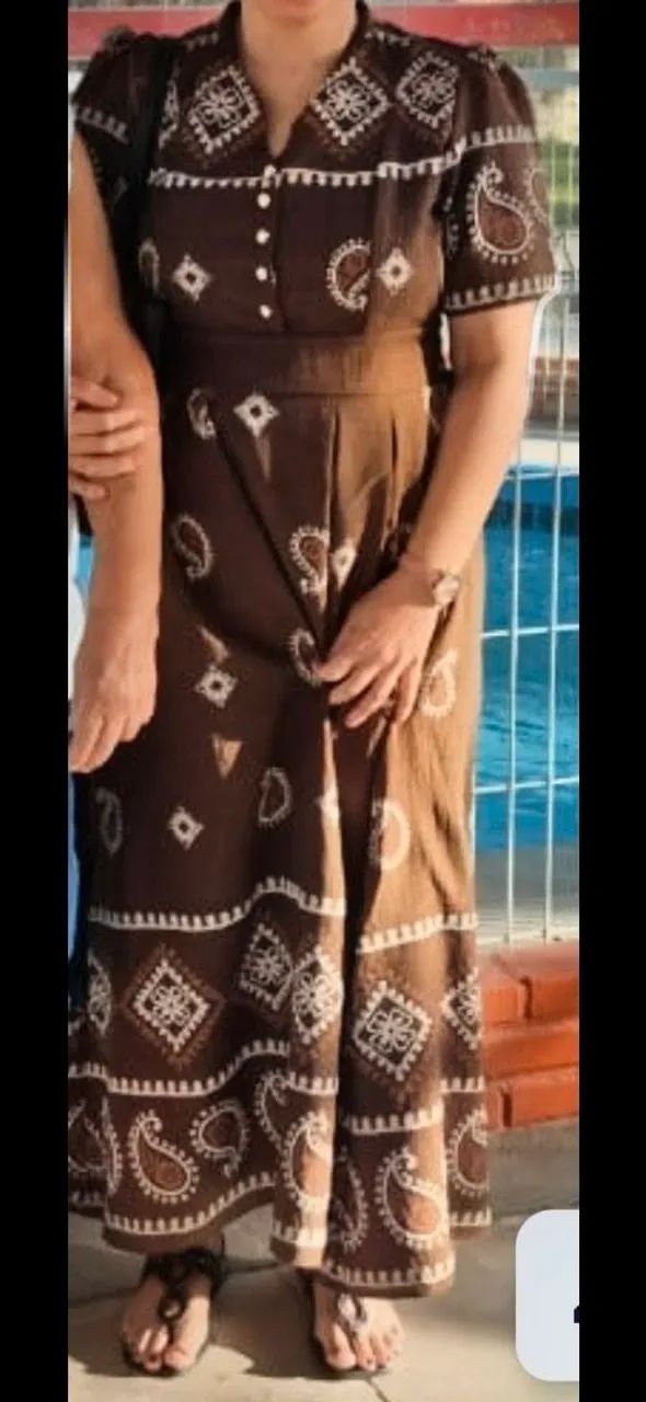 Vestido Marrom com Detalhes  - Foto 5