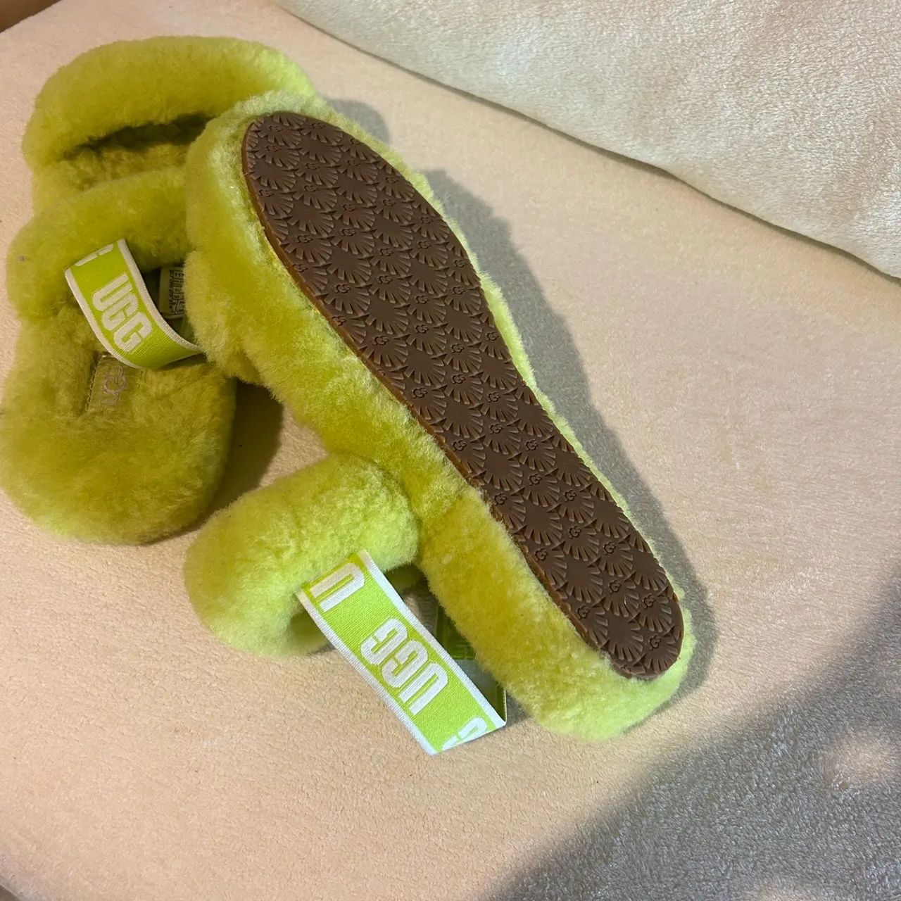 Sandália UGG fluff  - Foto 2