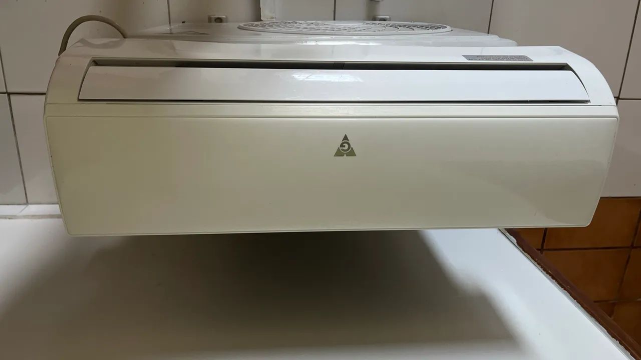 Vendo Split de marca VG 12.000 btus - Foto 2