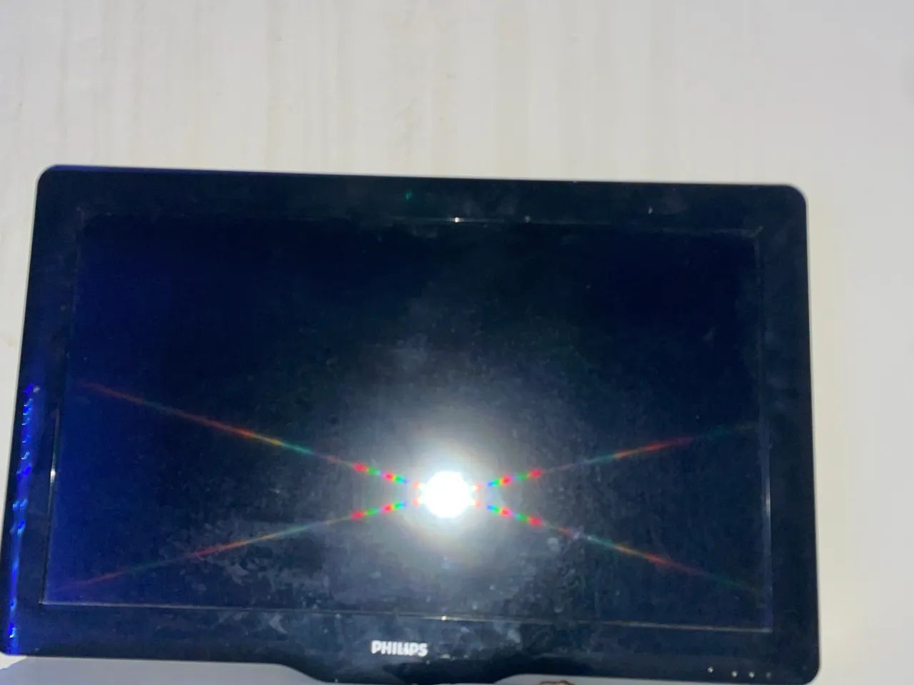 Tv com defeito para uso de peças 