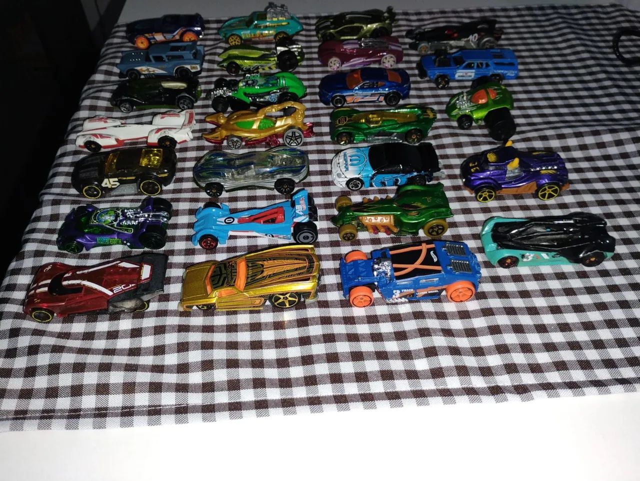 Carrinhos Hotwheels lote - Foto 2