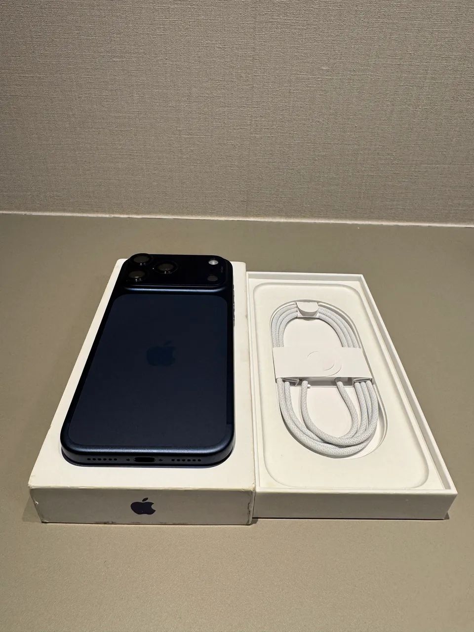 iPhone 17 Pro Max 256gb - Novo - Completo - Garantia Apple 23/01/2027