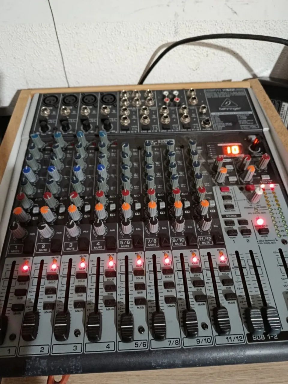 MESA DE SOM BEHRINGER  XENIX X 1622 USB