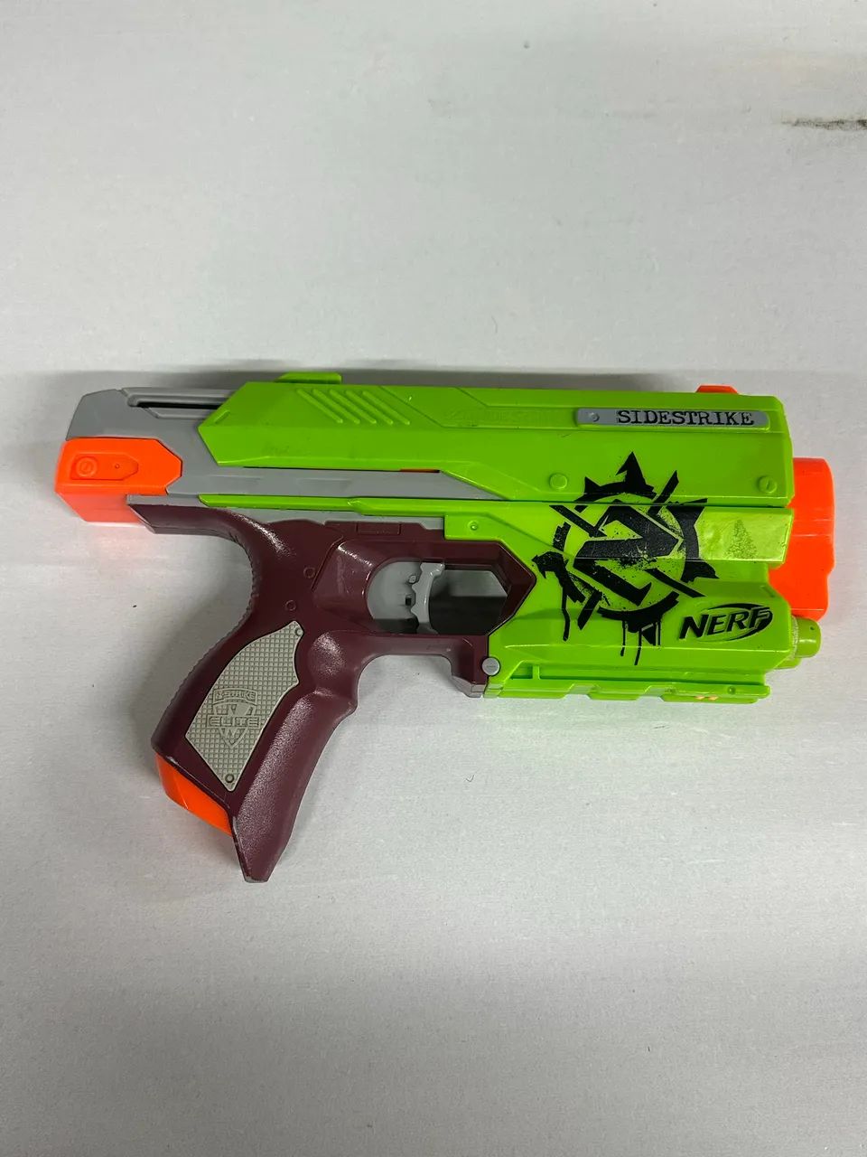 Brinquedo Nerf original, acompanha dardos - Foto 2