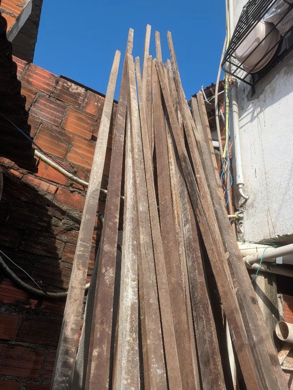 Caibros de madeira mista