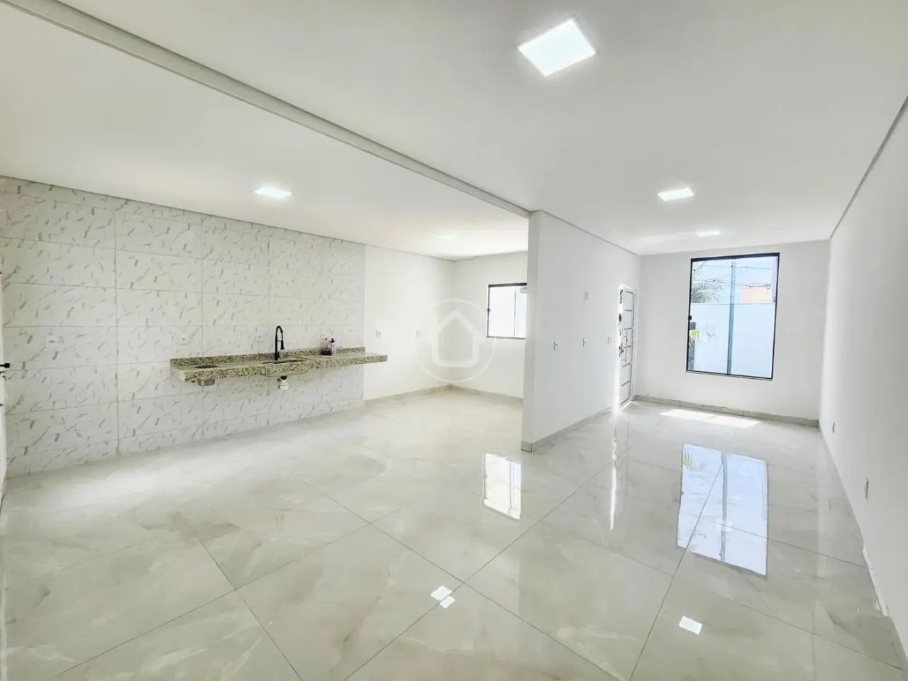 CASA MODERNA COM SUÍTE - Foto 5