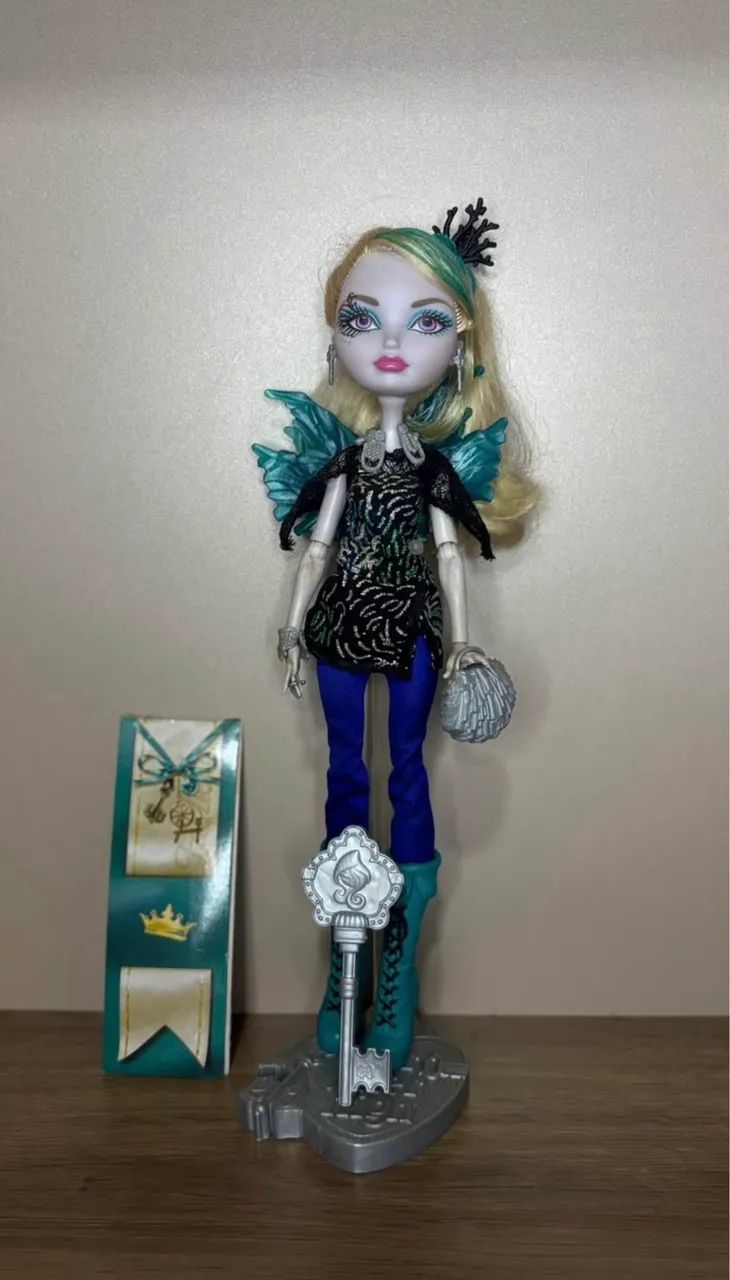 Boneca Ever After High Faybelle Thorn - Foto 2