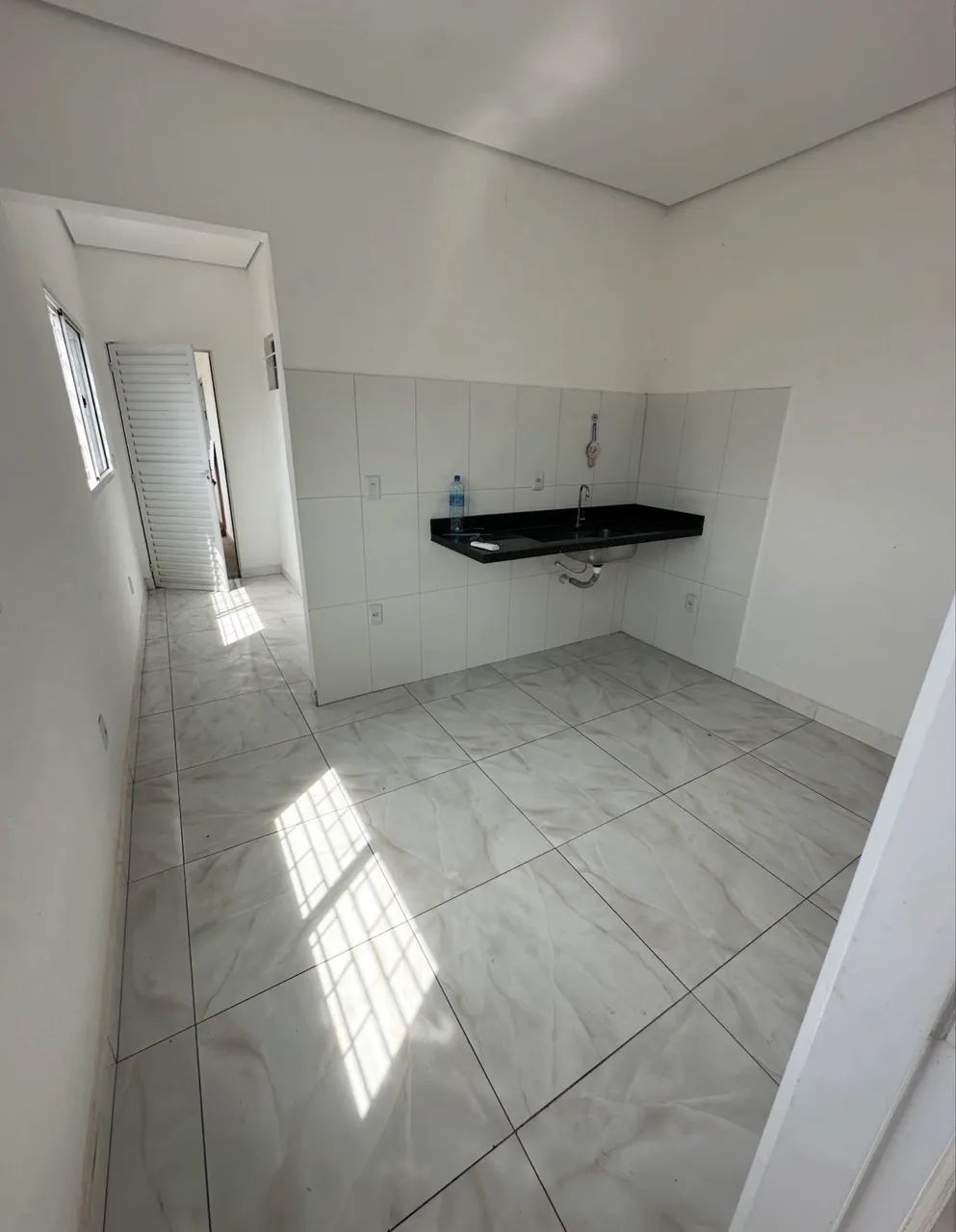 FLAT / KITNET PARA ALUGAR - PRATICIDADE E ÓTIMA LOCALIZAÇÃO