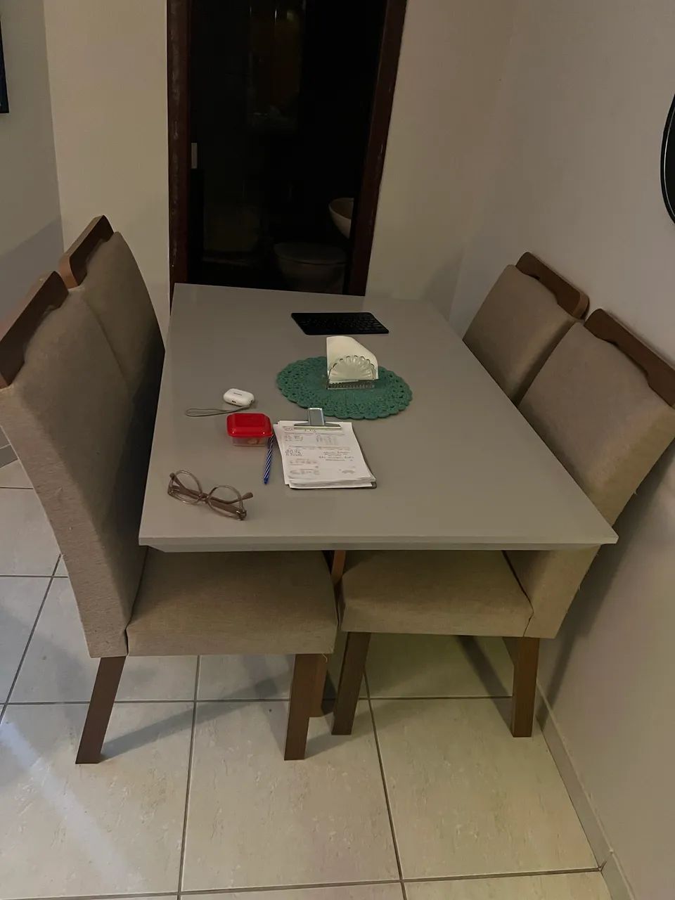 Vendo mesa 4 cadeiras de linho  - Foto 3