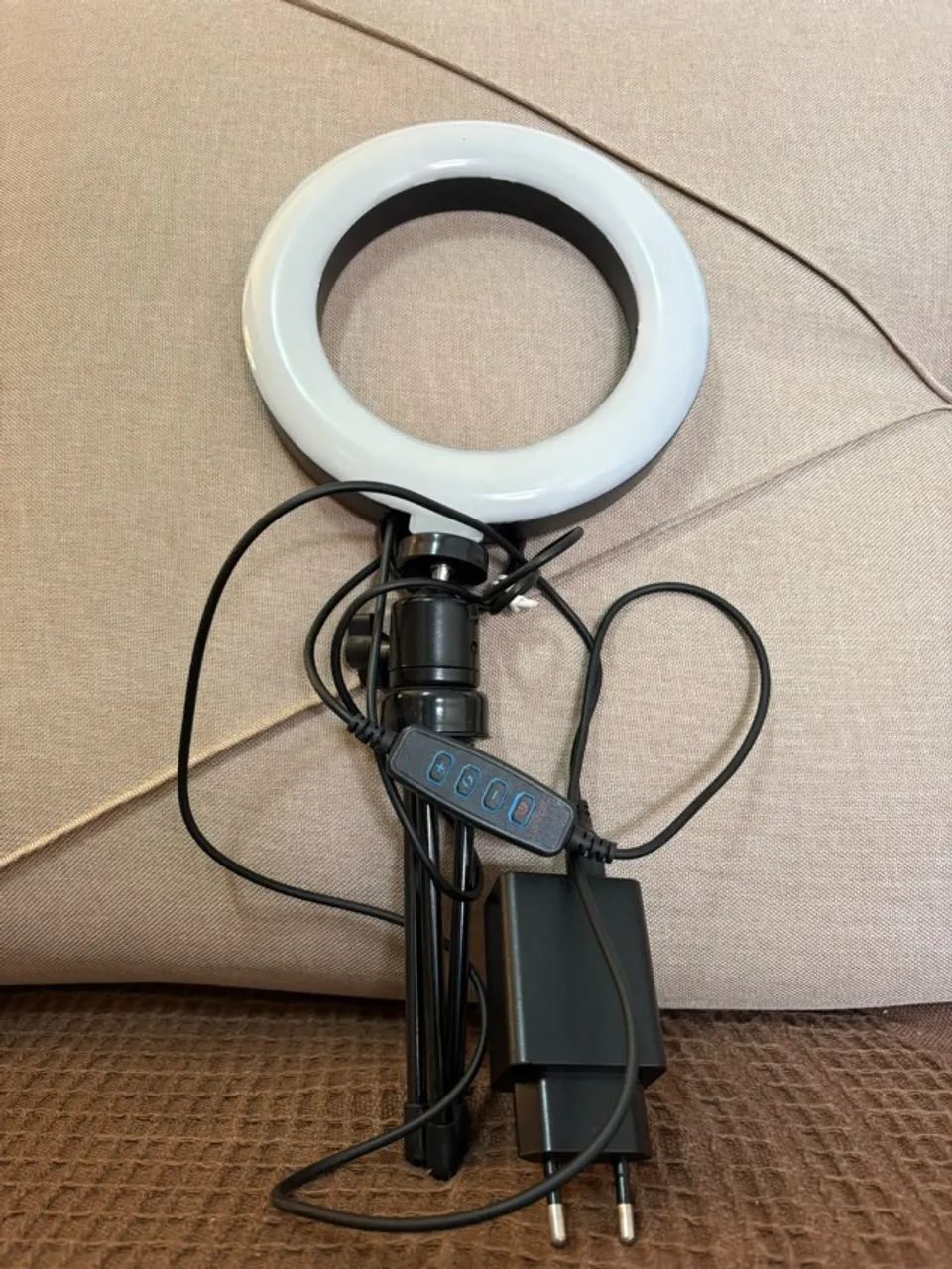 Vendo Ring Light de Mesa com Iluminador LED e Tripé - Foto 2
