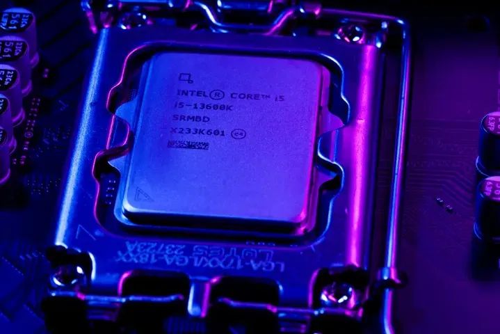 INTEL I5 13600K