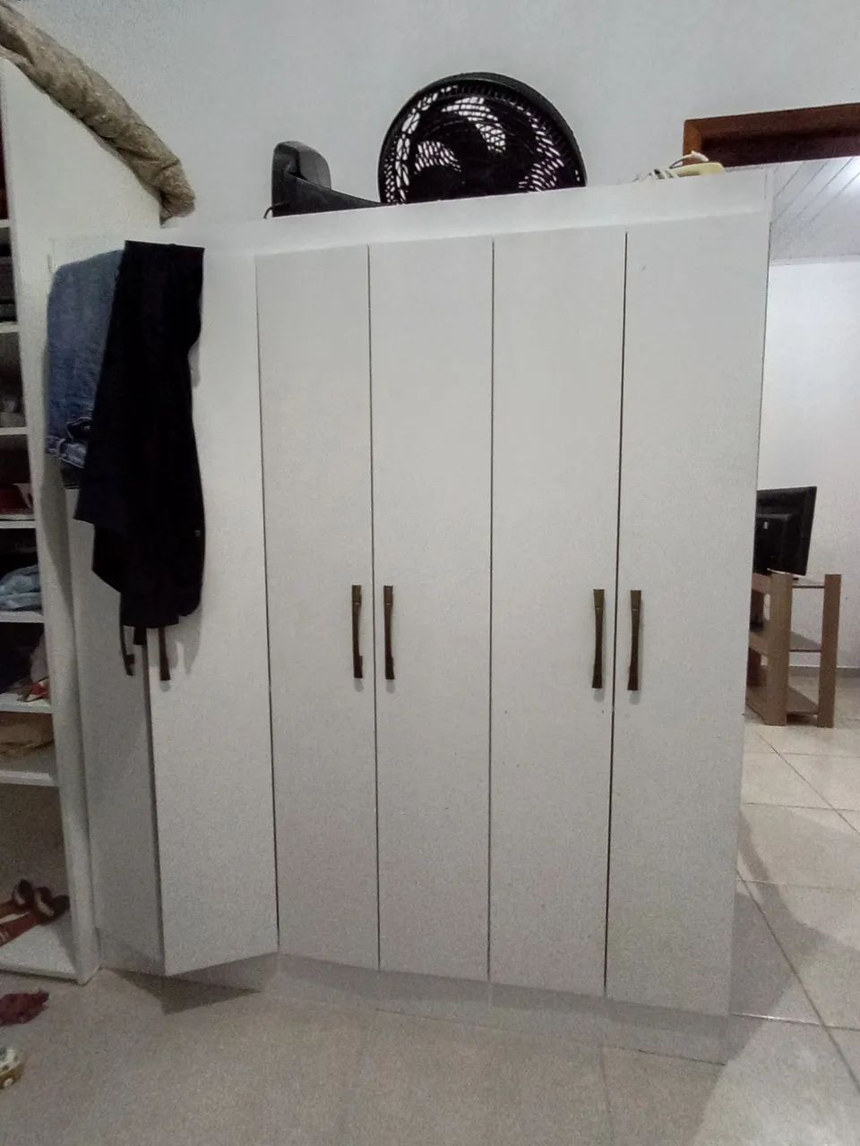 Vendo guarda roupa em bom estado 