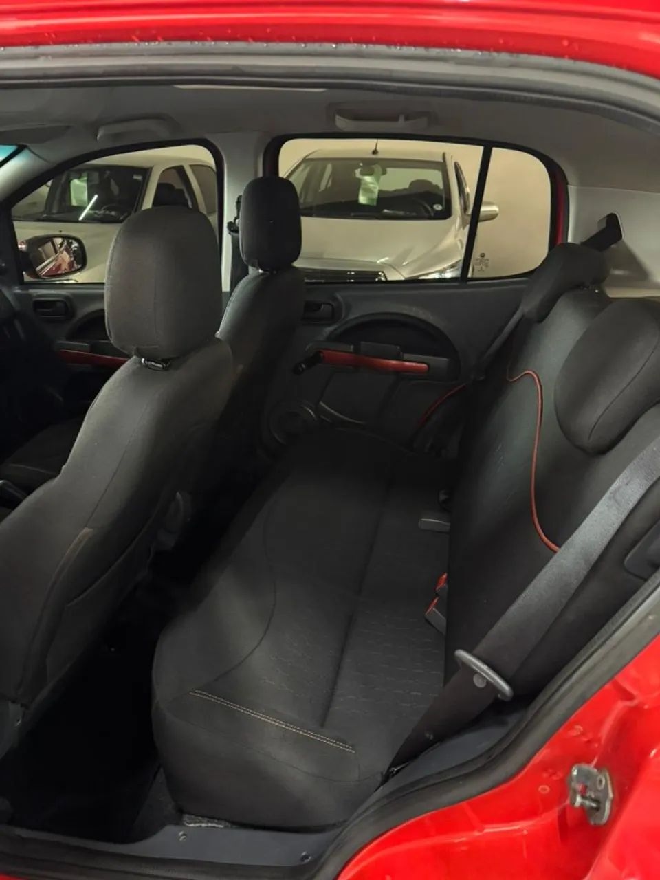 Fiat Uno Sporting 1.4 EVO Fire Flex 8V 4P 2014 - Foto 4