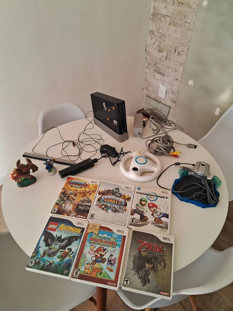 Console Nintendo Wii Black Edtion com jogos - Foto 5