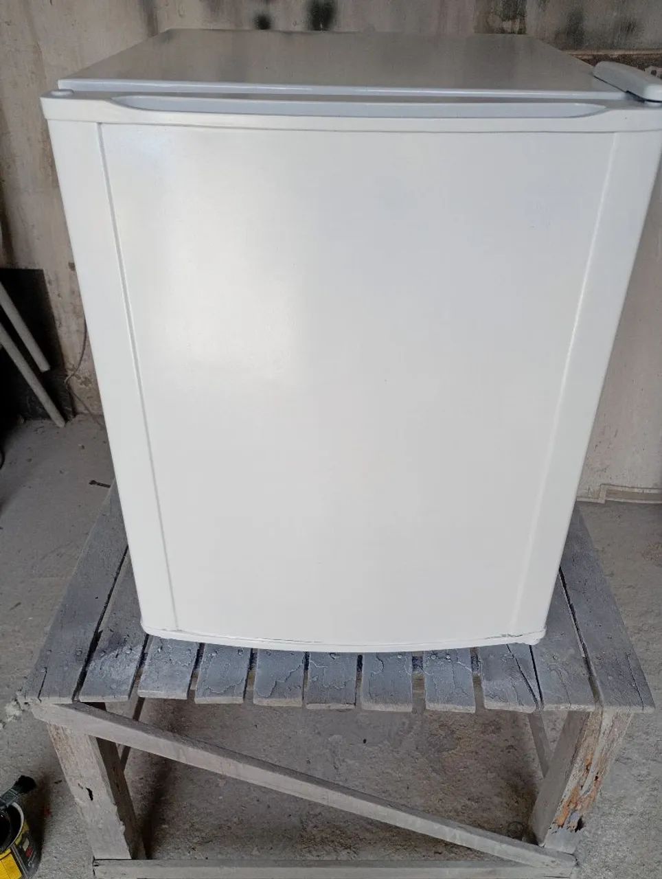 Frigobar Electrolux 